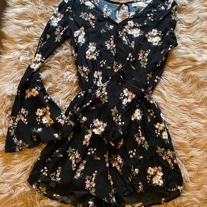 floral Hollister romper